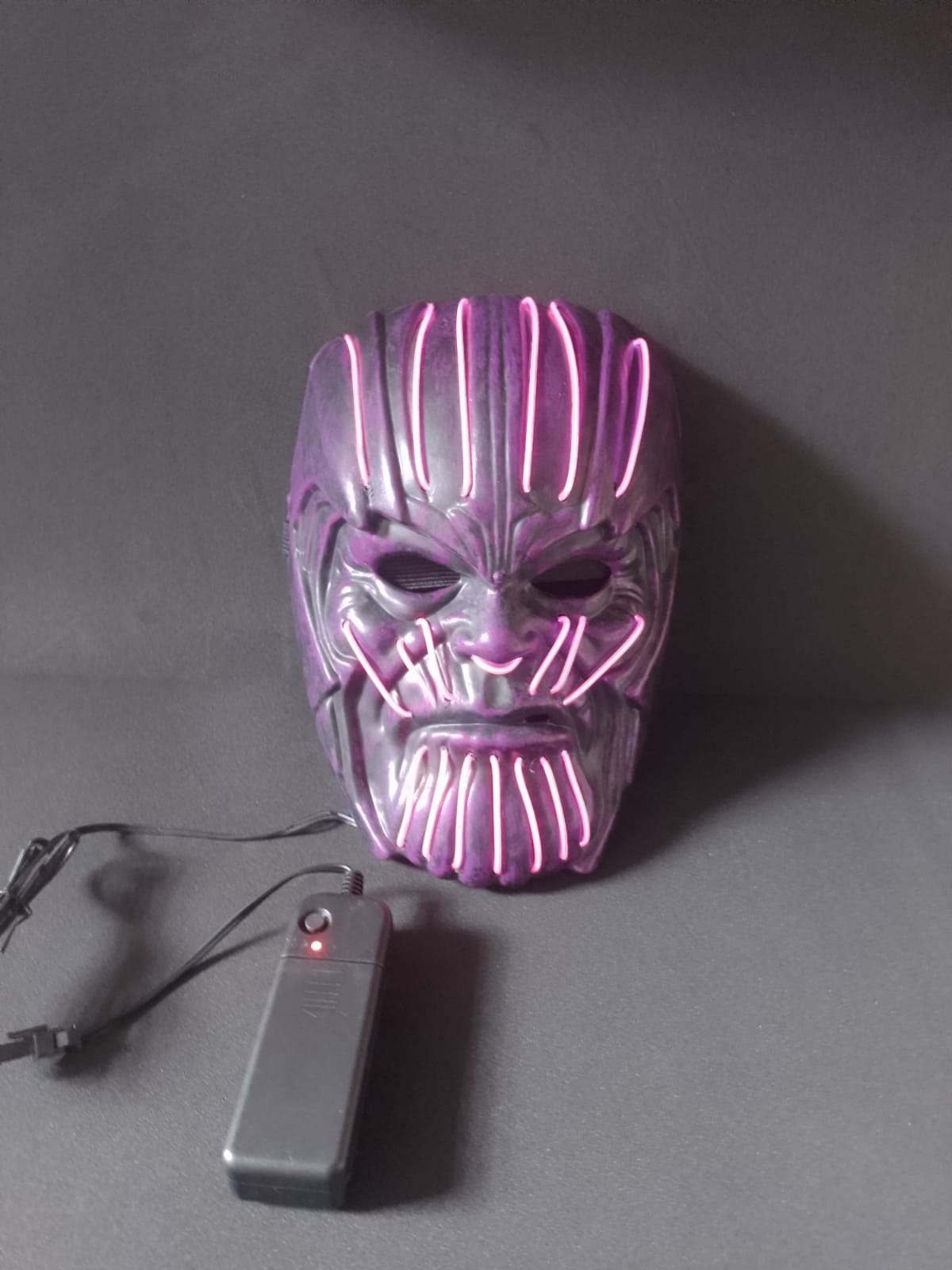 MASCARA THANOS C/LUZ